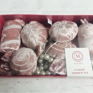 Martha Stewart Velvet Candy Pearls Garland NEW 6 ft Pink White Christmas Holiday